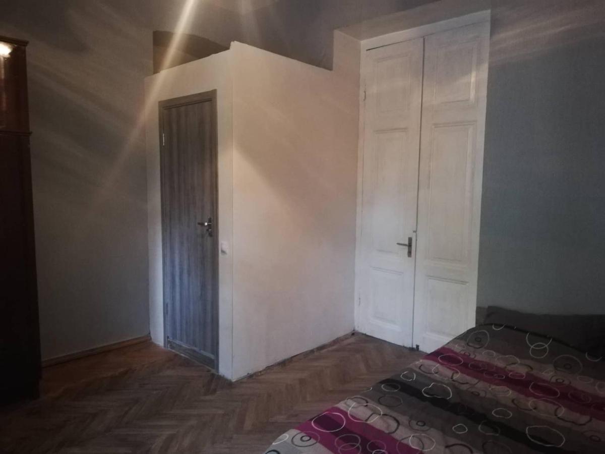 Eka'S Apartment On Marjanishvili Tbilisi Eksteriør bilde