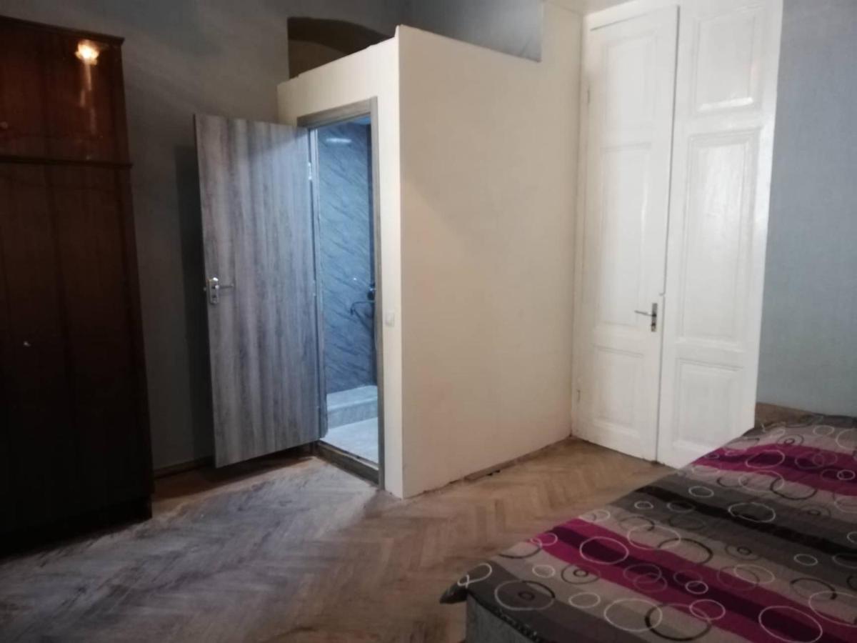 Eka'S Apartment On Marjanishvili Tbilisi Eksteriør bilde