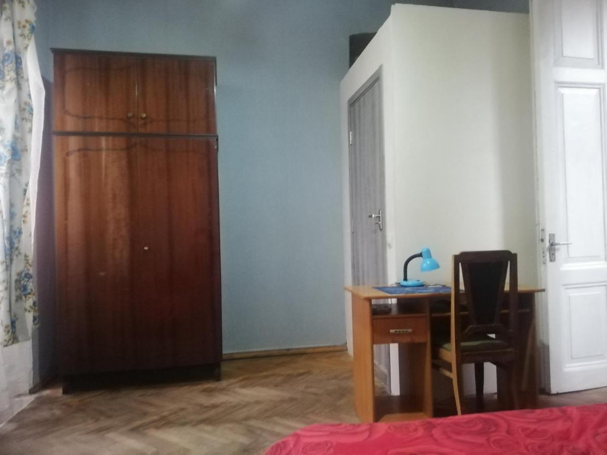 Eka'S Apartment On Marjanishvili Tbilisi Eksteriør bilde